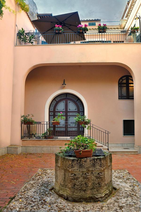 Palazzo Bella Bed & Breakfast Campobello di Licata ภายนอก รูปภาพ